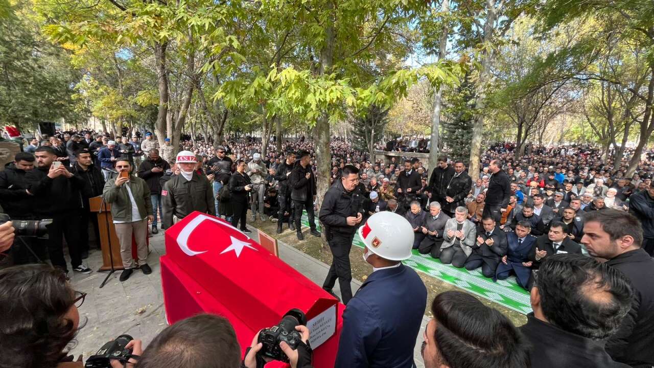 Konya’da şehit eşinden Ahmet Yasir Kuyucu’ya yürek yakan veda 35